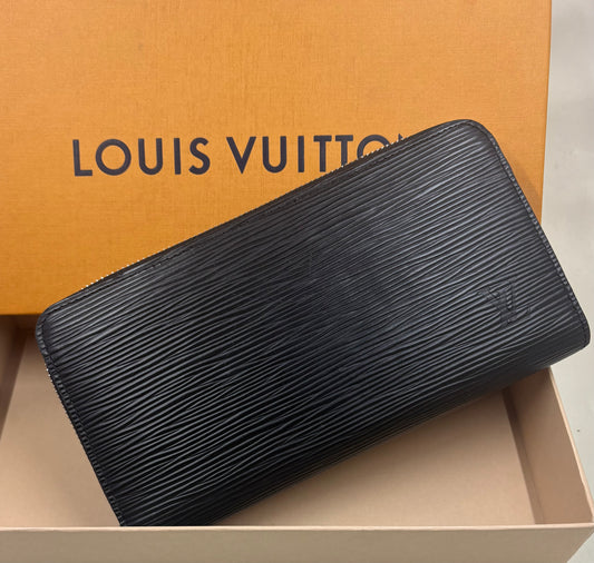 Louis Vuitton Zippy Wallet