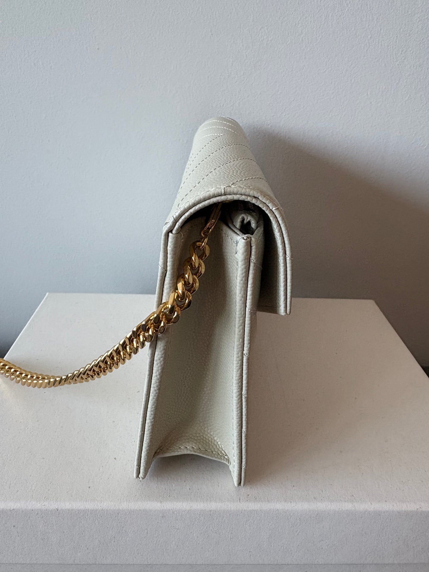 YSL Cassandre Wallet on Chain