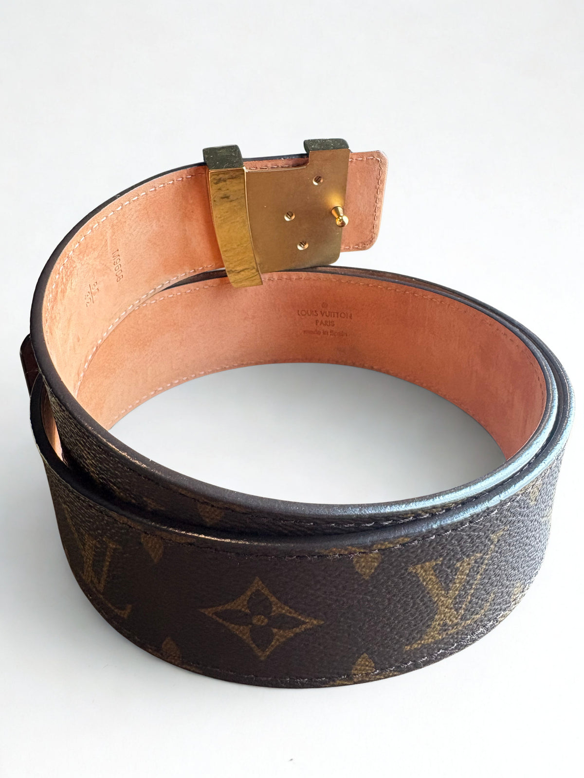 Louis Vuitton Initials belt