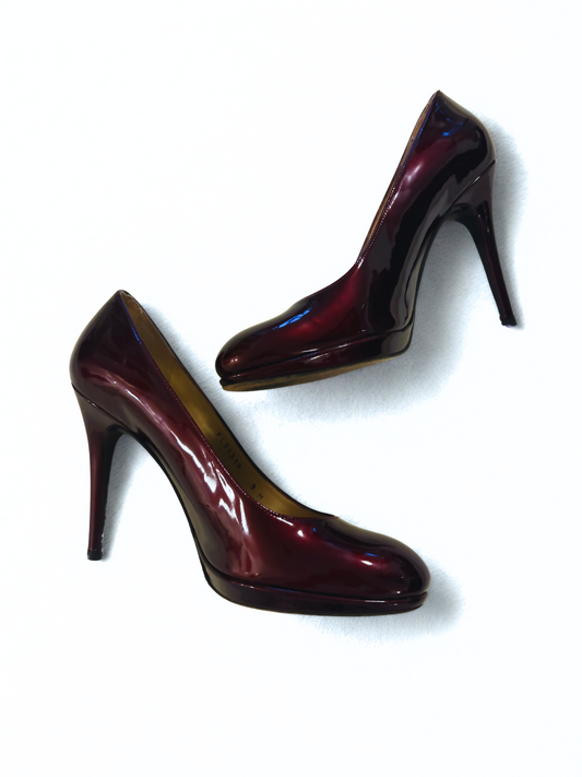 Stuart Weitzman pumps